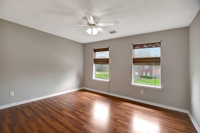 Building Photo - 1709 Orlando St