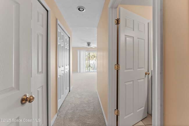 Building Photo - 554 Majorca Ct