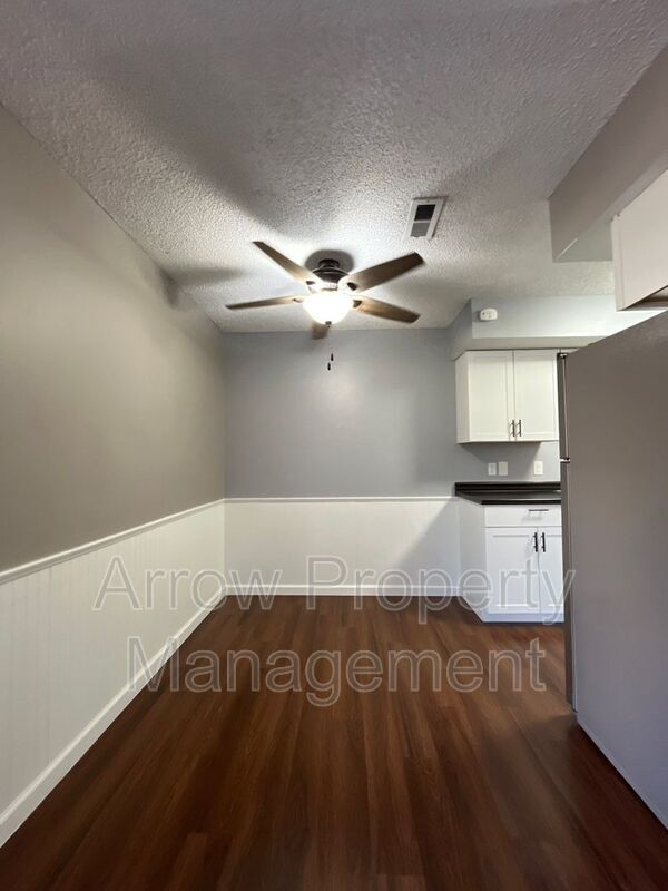 Building Photo - 3405 Holdrege St