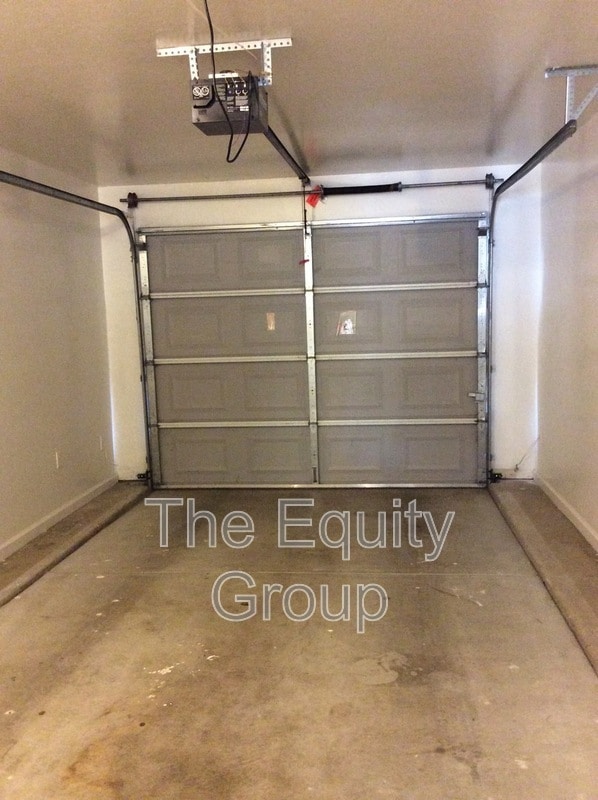 Building Photo - 437 N Park St