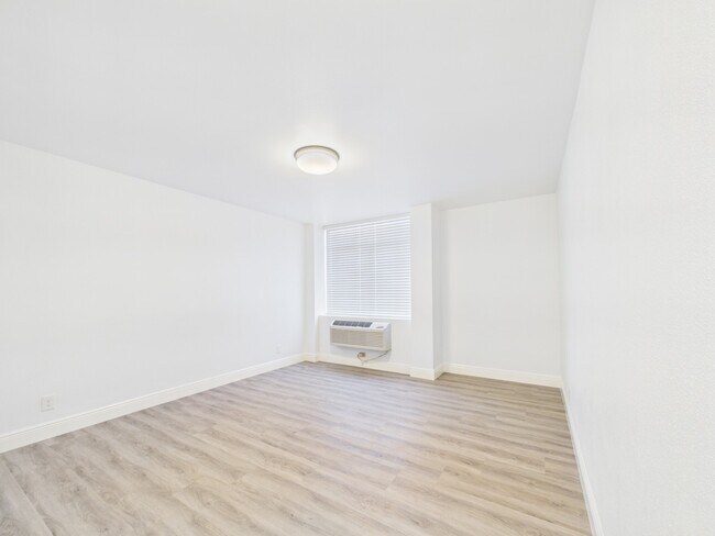 Building Photo - 7510 Hornwood Dr