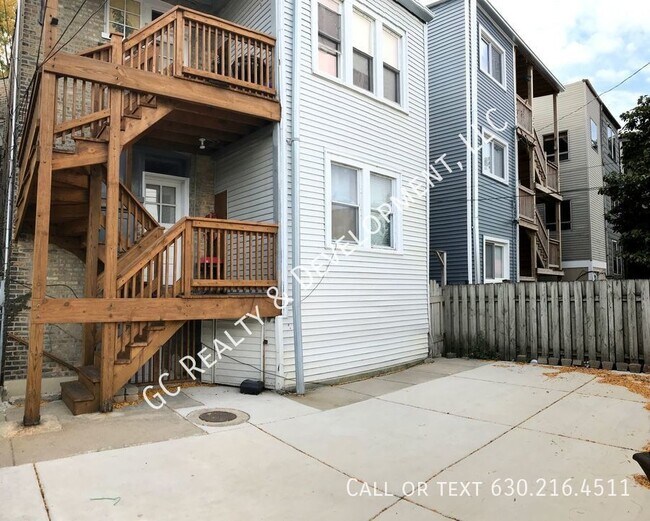Building Photo - 1732 W Wallen Ave
