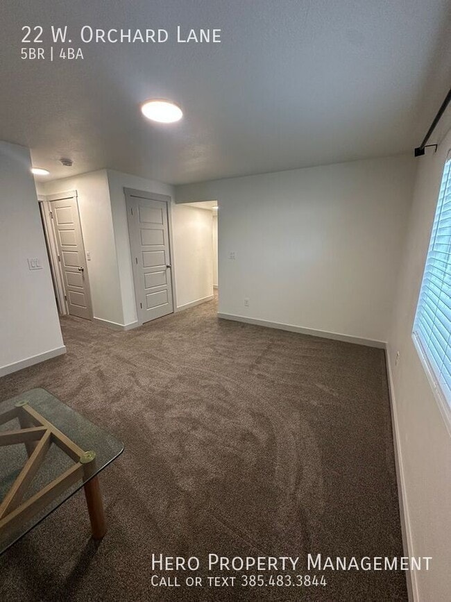 Building Photo - 22 W Orch Ln