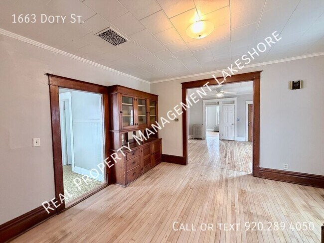 Building Photo - 1663 Doty St