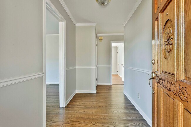 Building Photo - PROCUREMENT ONLY 334 Porter Road - Available Now! Ranch style home with spacious floor plan & bea...