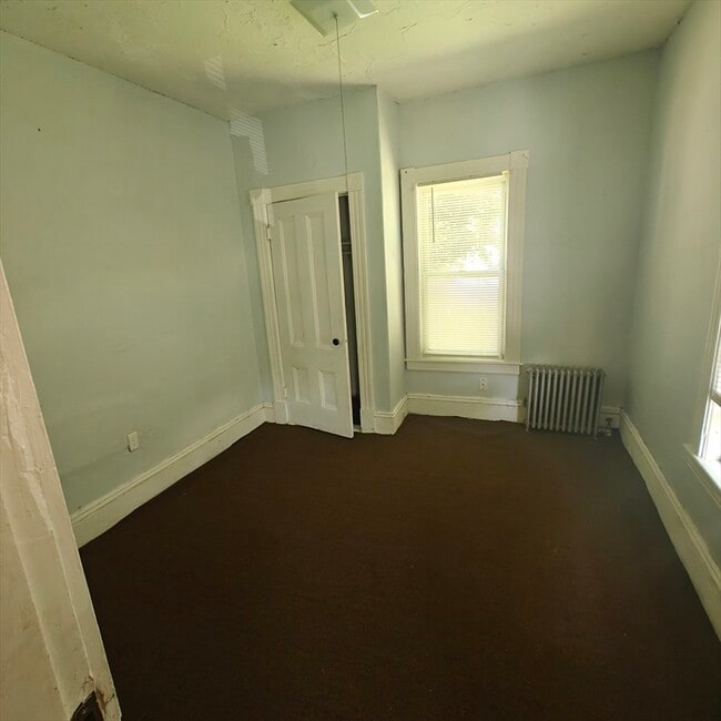 Building Photo - 425 Chelmsford St