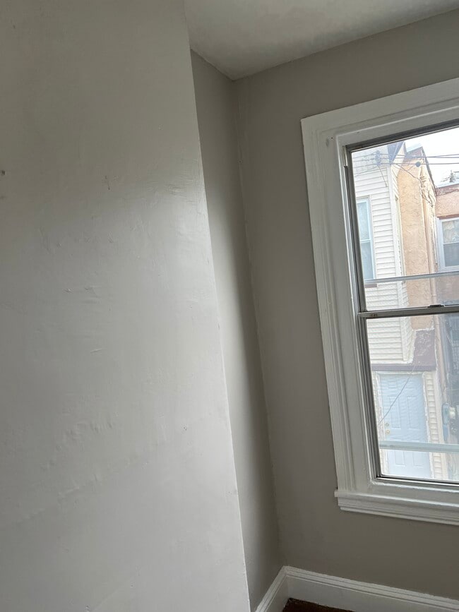 Building Photo - 2361 N Cleveland St