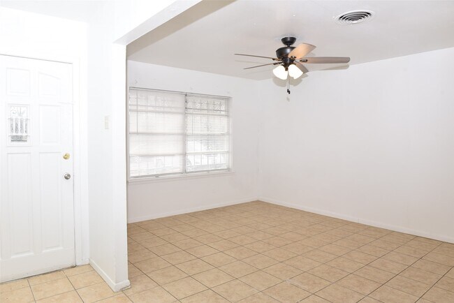 Building Photo - 6414 Grape St