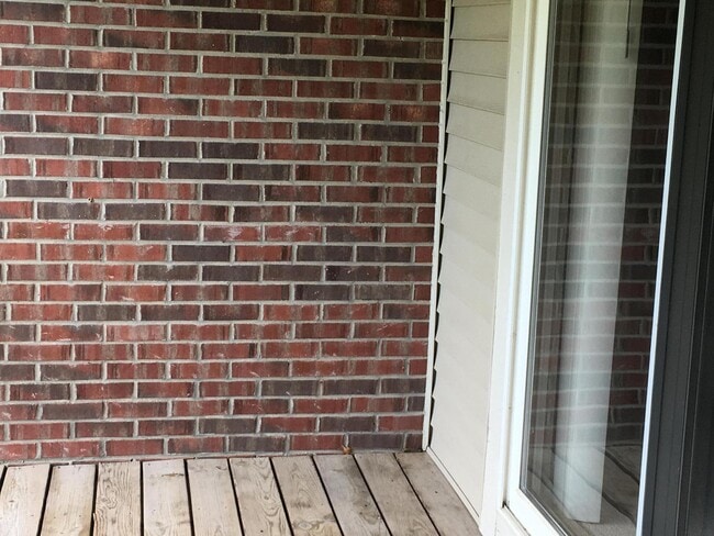 Building Photo - 20209 Chesapeake Cir