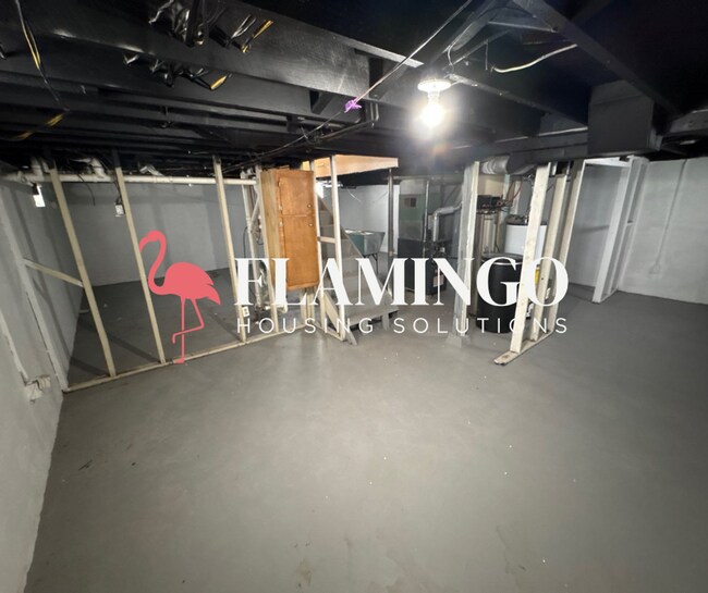 Building Photo - 2031 Suman Ave