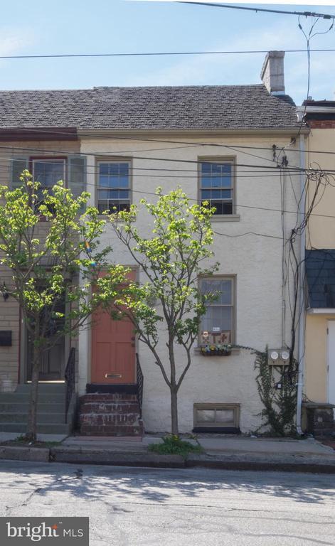 Building Photo - 340 W Gay St