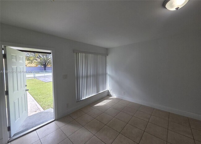 Building Photo - 18815 SW 113th Ct