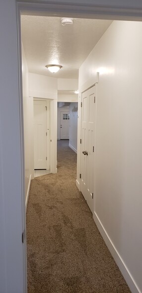 Building Photo - 1102 N 700 W