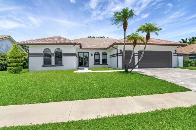 Building Photo - 10099 Canoe Brook Cir