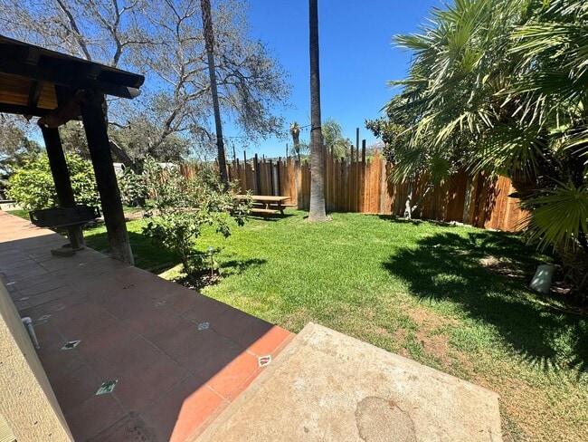 Building Photo - 3BD/2BA HOME off Old Hwy 80, Ample Parking...
