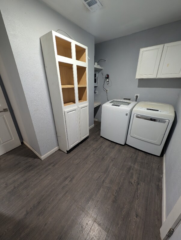 Building Photo - 406 Goliad St