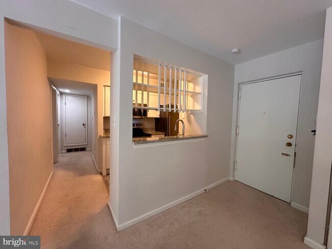 Building Photo - 8511 Barrington Ct