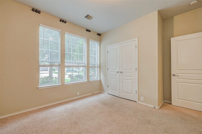 Building Photo - 10011 Terrance Springs Ln