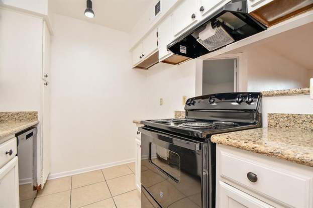 Building Photo - 8529 Hearth Dr