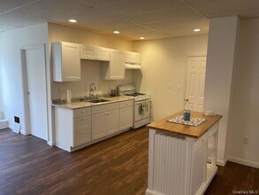Building Photo - 19 Quartz Ln