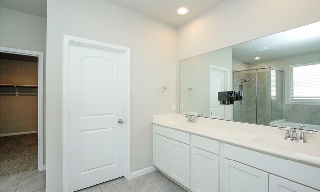 Building Photo - 14120 Sand Ridge Ct