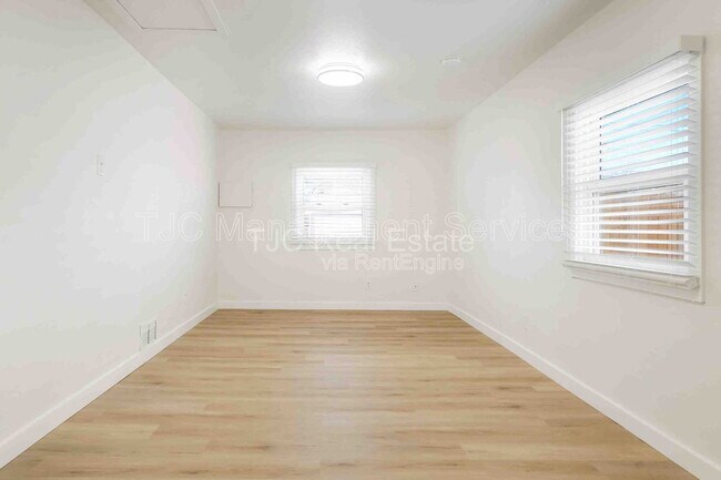 Building Photo - 1741 Newark St