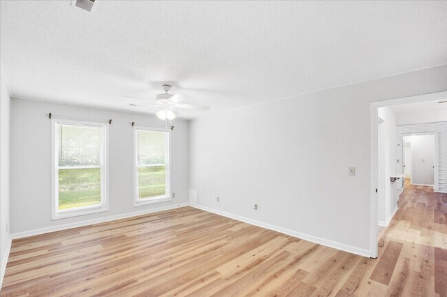 Building Photo - 1607 Burnley Dr