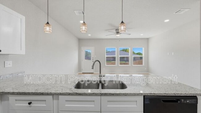 Building Photo - 7210 John Palmer Dr