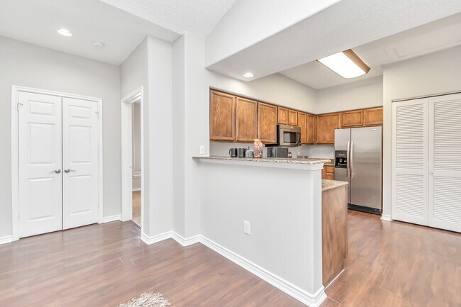 Building Photo - 1600 Eldridge Pkwy S