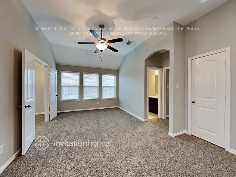 Building Photo - 4717 Ray Roberts Dr