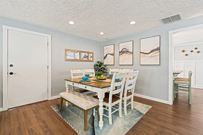 Building Photo - 3413 W Sunset Ave