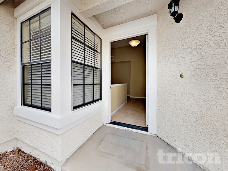Building Photo - 625 Freeburg Pl