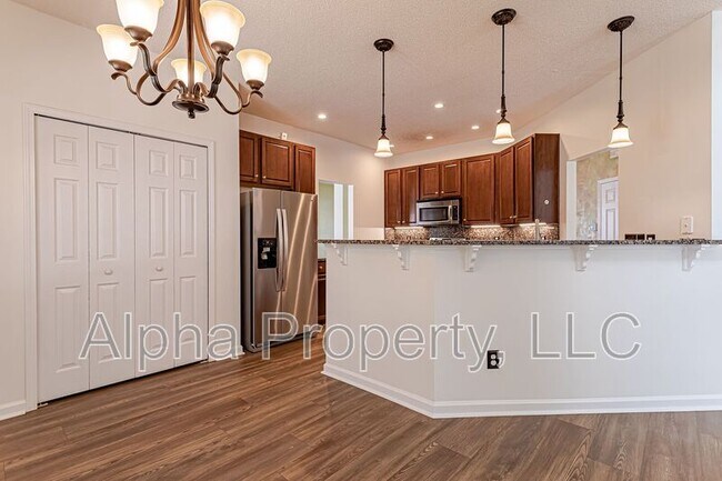 Building Photo - 317 Edenberry Way