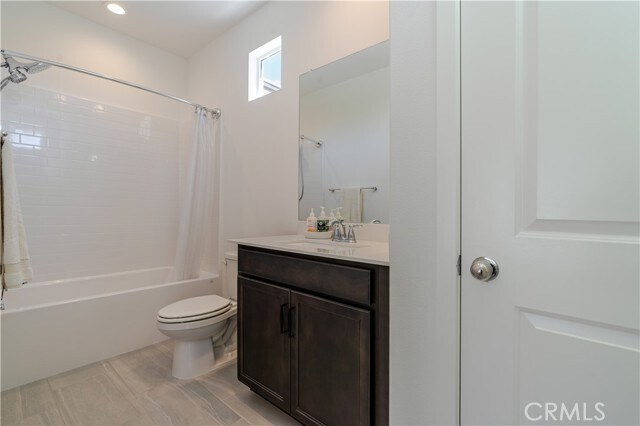 Building Photo - 624 Daniel Freeman Cir
