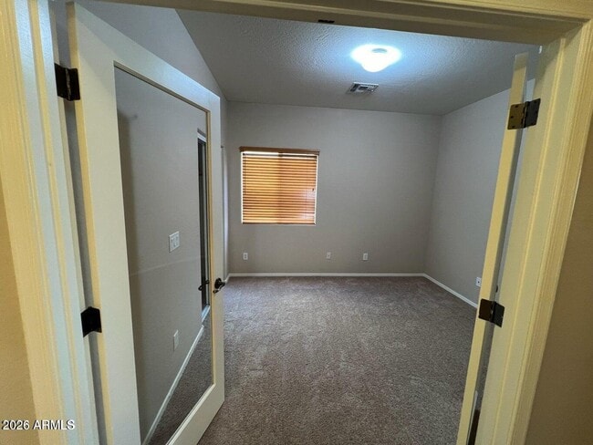 Building Photo - 714 W Spruell Ave