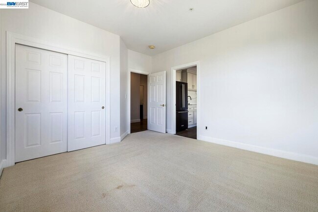 Building Photo - 3479 Gravina Pl