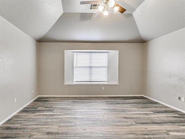 Building Photo - 2700 NW 161st Cir