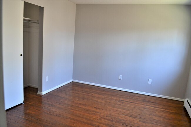 Building Photo - 3807 Ferdinand Pl