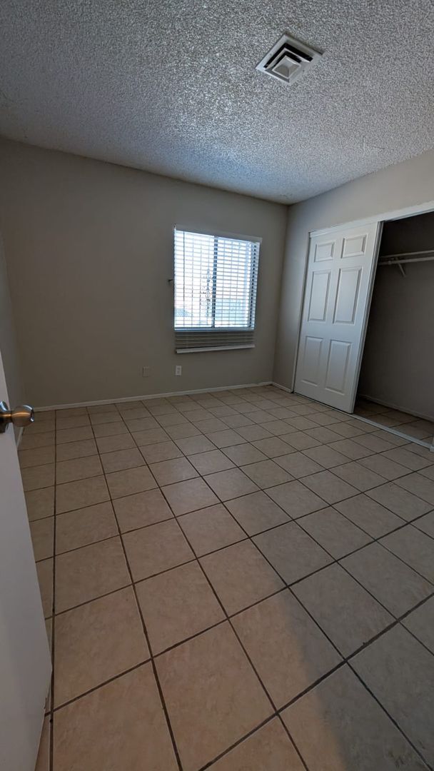Building Photo - magn2524(NLV-W)  (PRB)