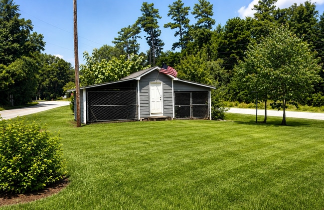 Building Photo - Charming 2 Bedroom 1 bath home
