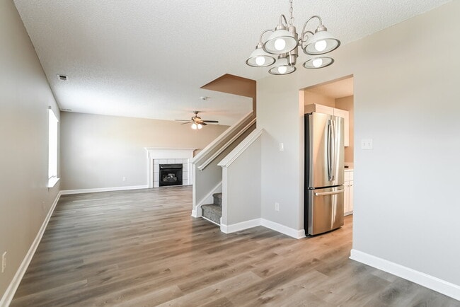 Building Photo - 4728 Aldersbrook Dr