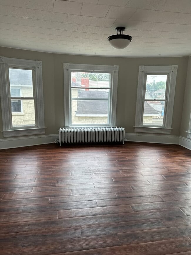 Building Photo - 1521 George St