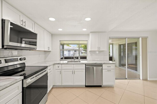 Building Photo - 7751 Cherrytree Ln