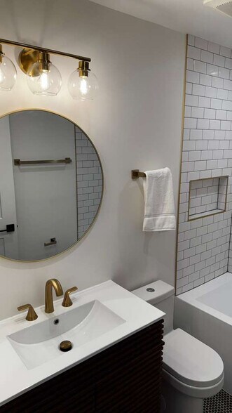 Building Photo - 964 Herndon St NW