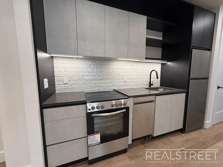 Building Photo - Modern Brooklyn Living with Everyday Convenience