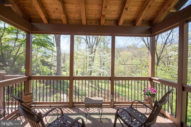 Building Photo - 3253 Juniper Ln