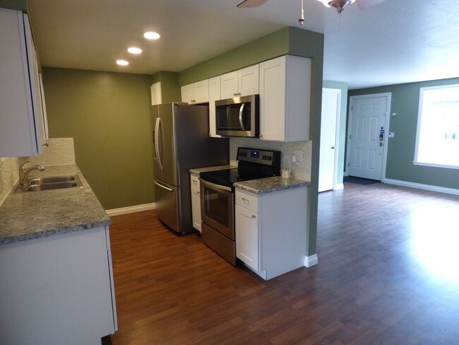 Building Photo - 4 Bedroom home in Loveland