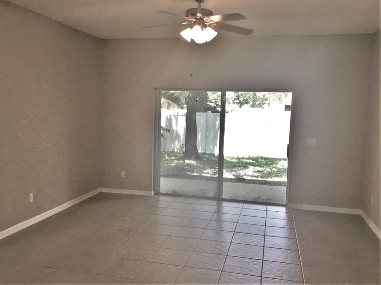 Building Photo - 1309 Kintla Rd