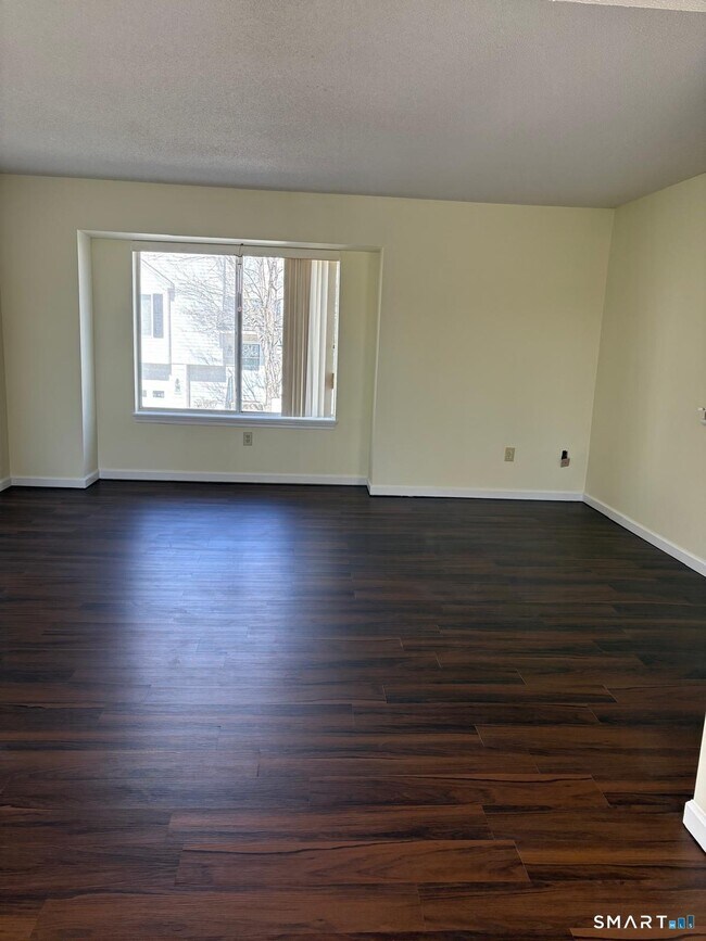 Building Photo - 10 South St