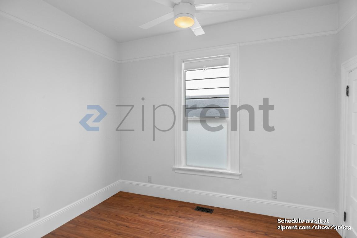 Building Photo - 3125 Linden St